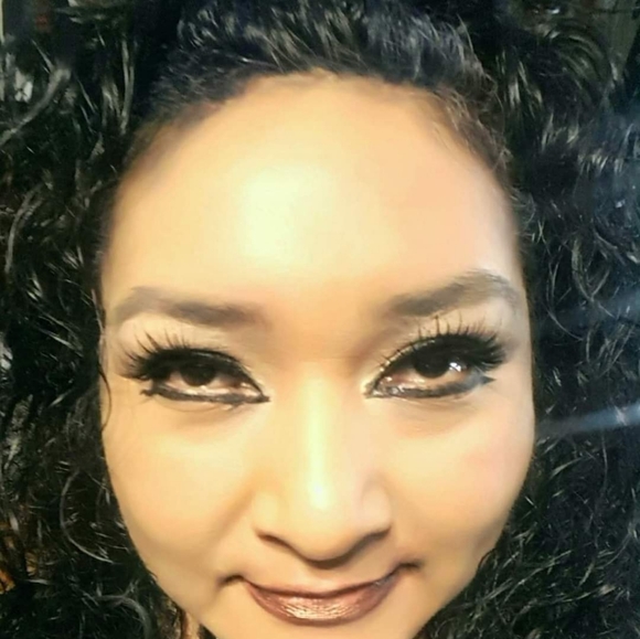 Meet your Posher, Myrna - Picture 4 of 4